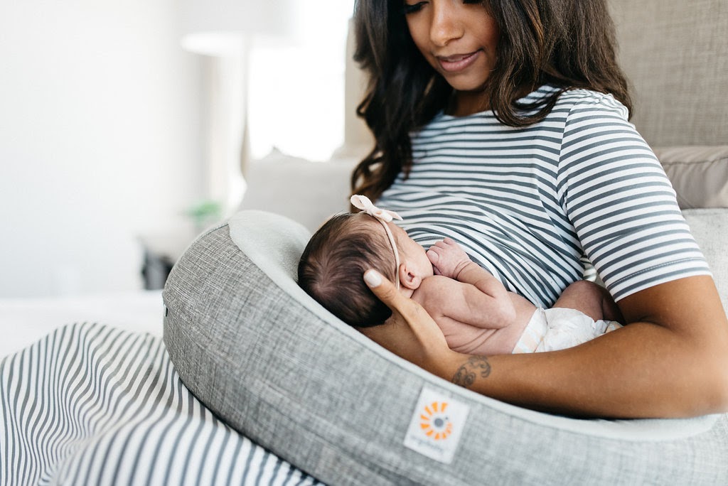 breastfeeding ergobaby