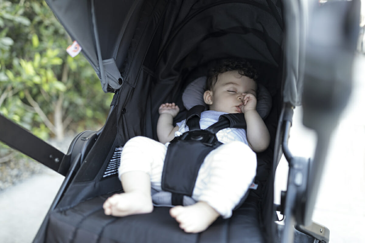 Baby Safe And Comfy In A Stroller, When Can Baby Use Stroller Without Car Seat