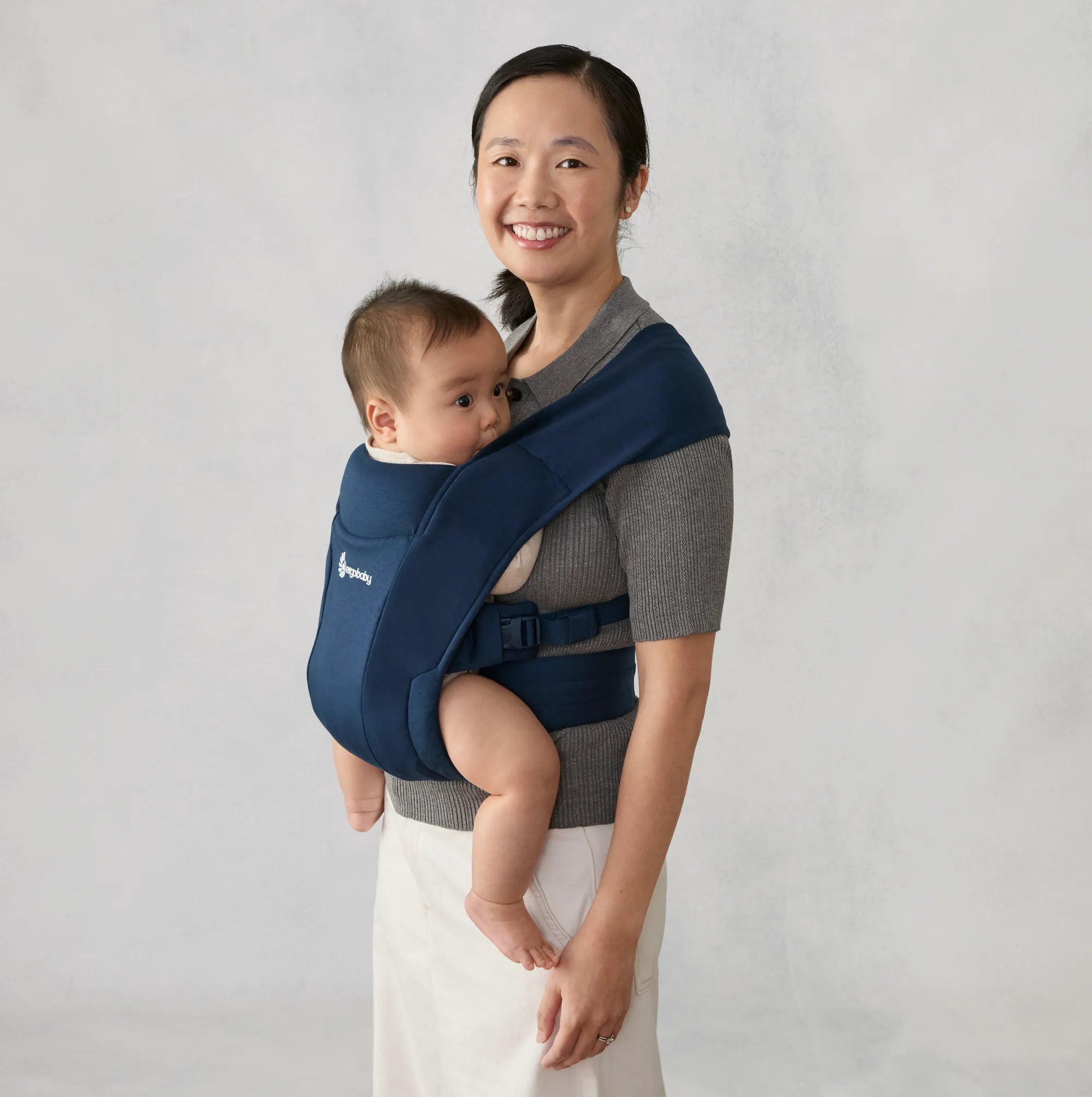 Embrace Newborn Carrier | Ergobaby United States