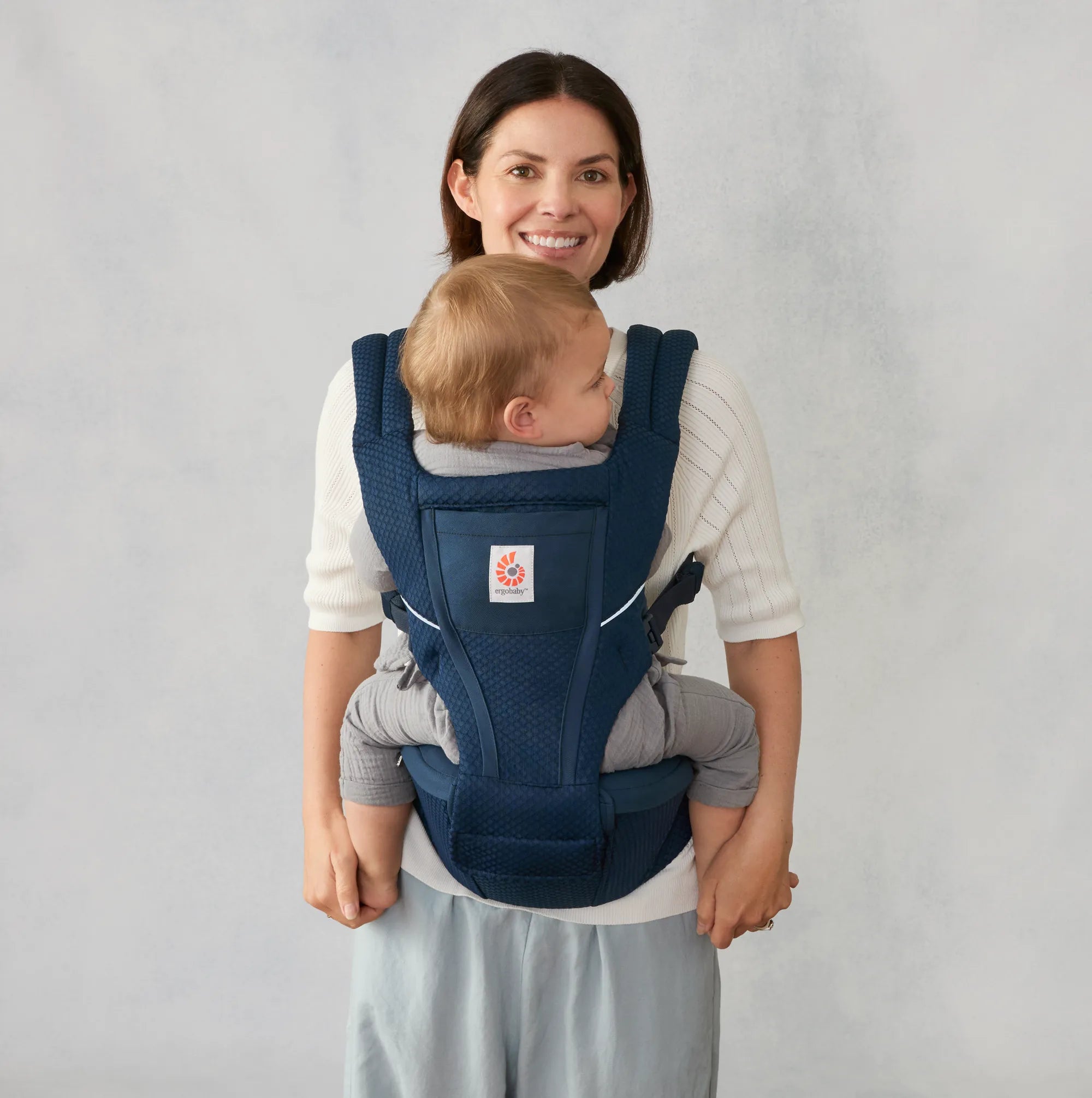 Alta Hip Seat Baby Carrier | Ergobaby United States
