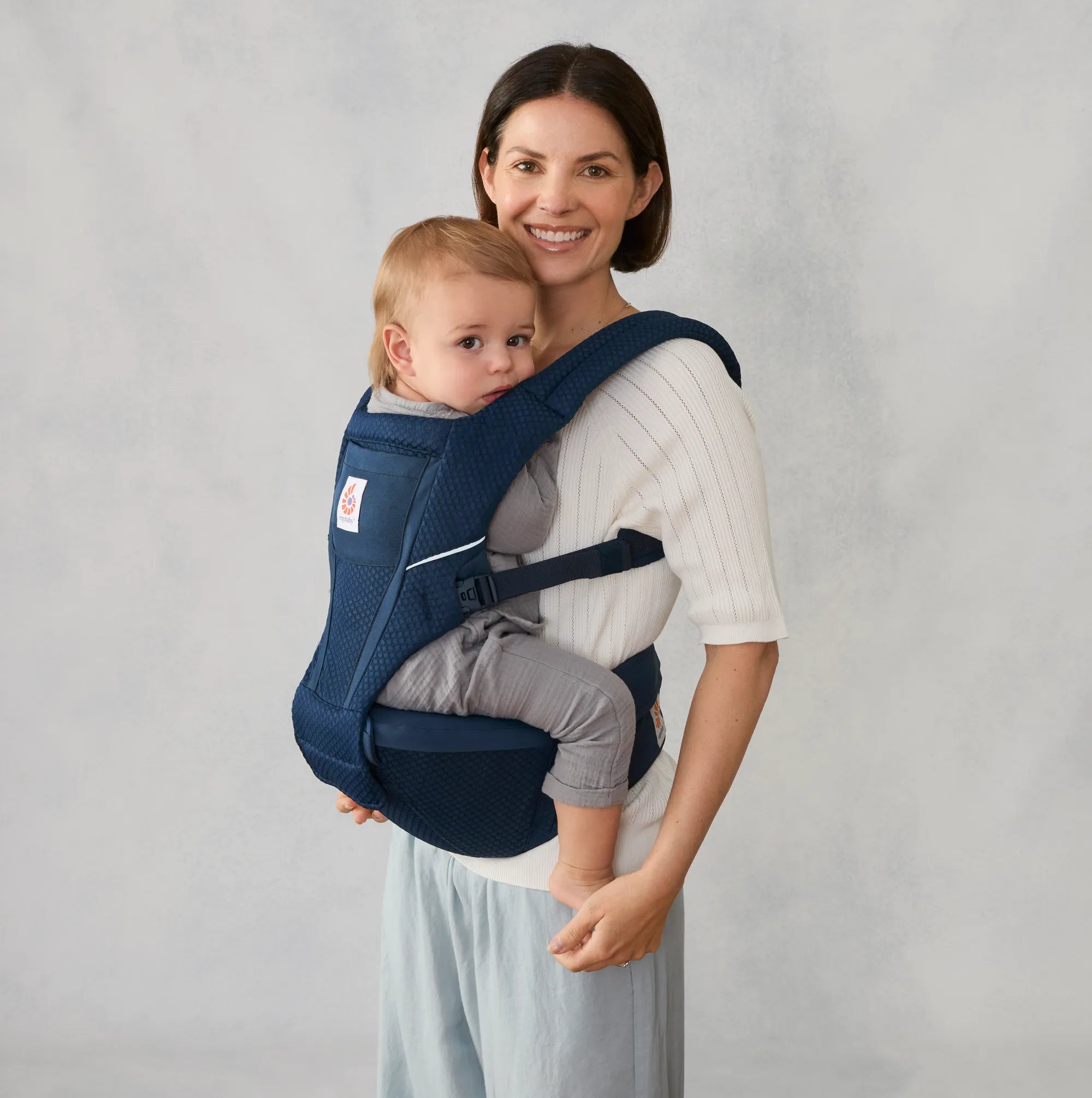 Alta Hip Seat Baby Carrier | Ergobaby United States