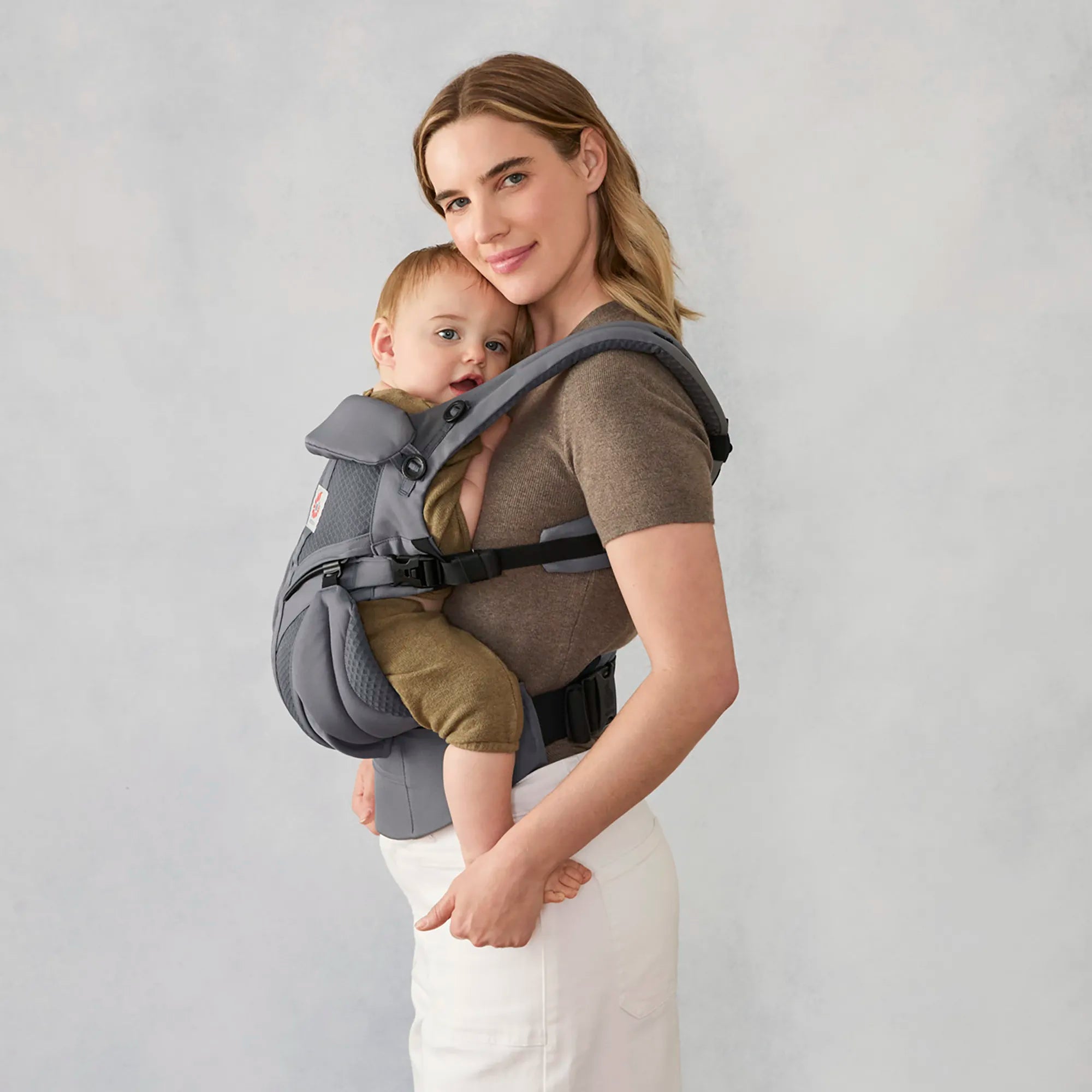 Omni Classic Baby Carrier | Ergobaby Austria