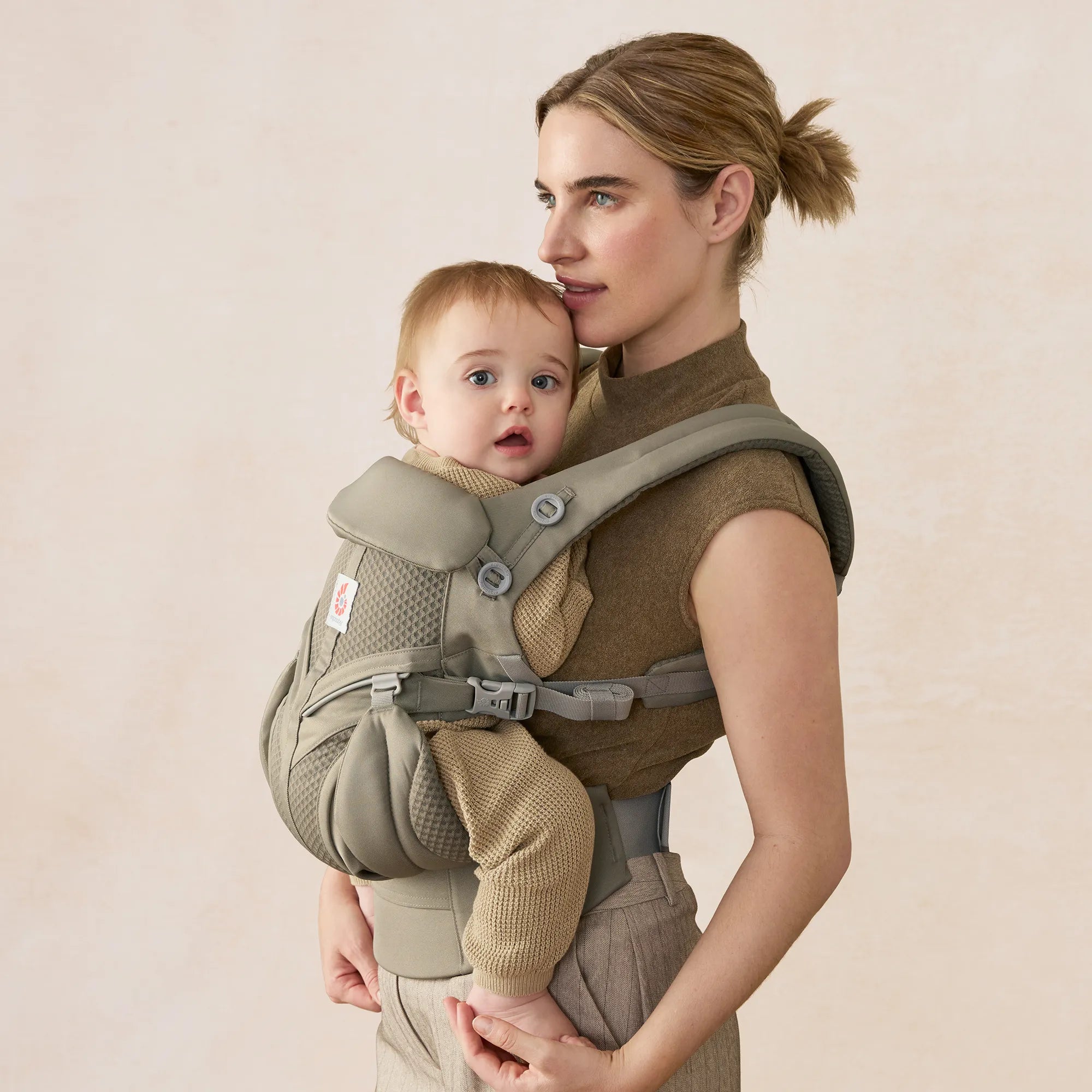 Omni Classic Baby Carrier | Ergobaby Austria