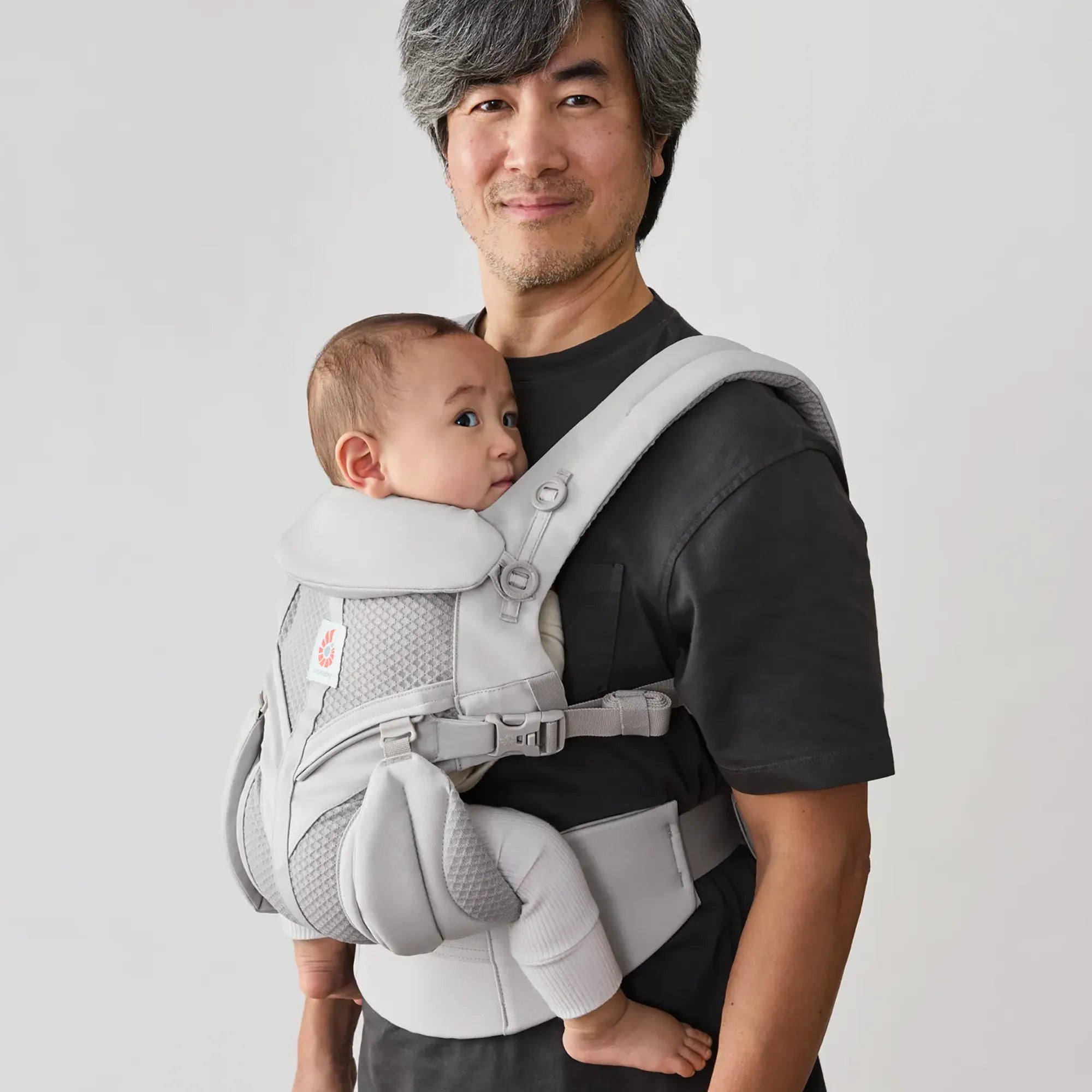 Omni Classic Baby Carrier | Ergobaby Canada