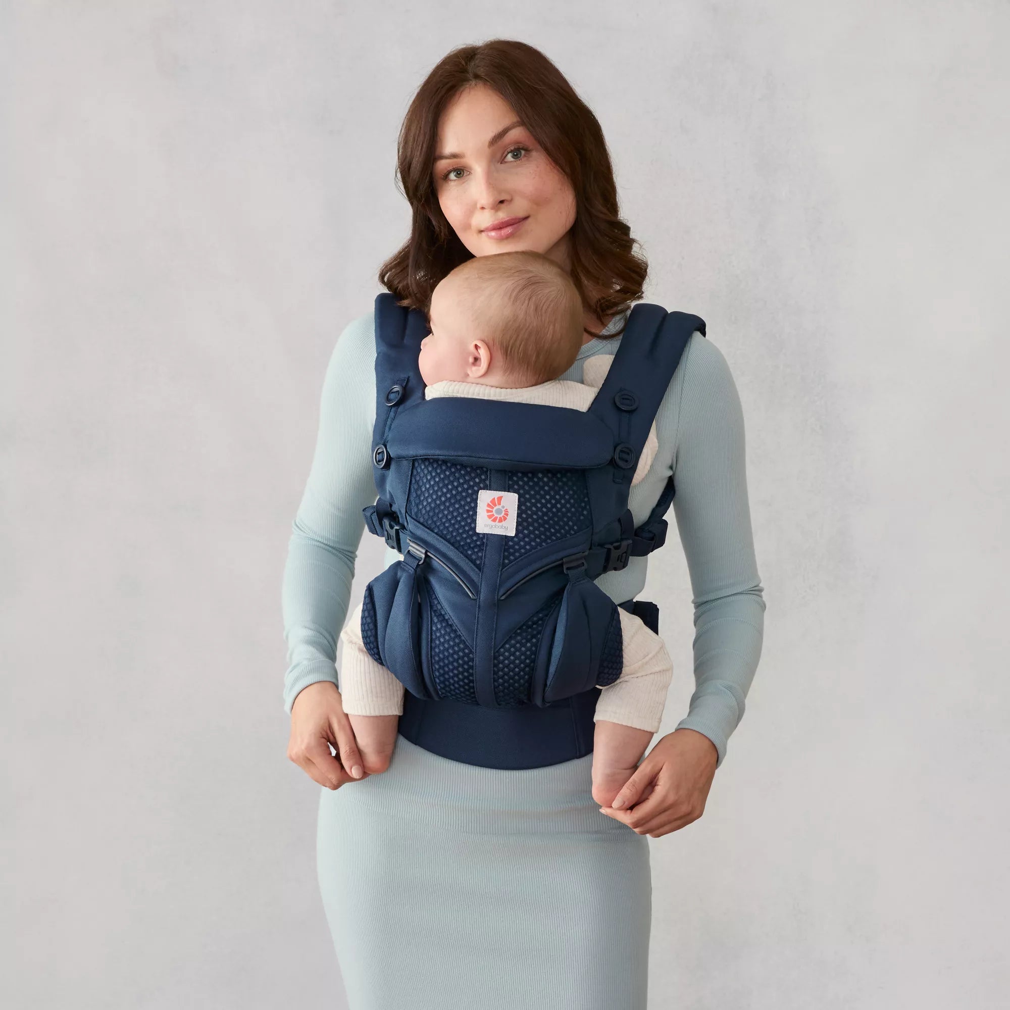 Omni Classic Baby Carrier | Ergobaby Austria