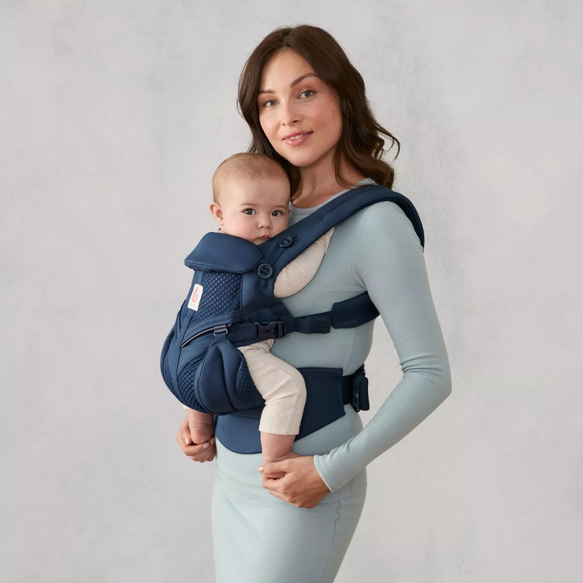 Omni Classic Baby Carrier | Ergobaby Austria