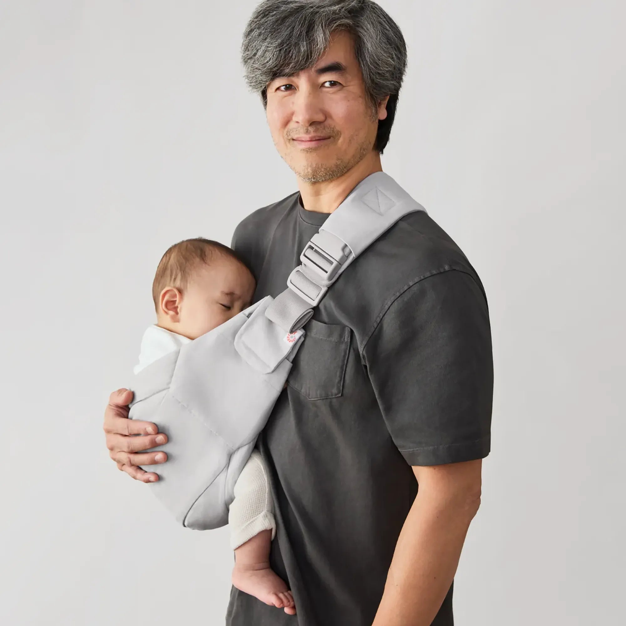Upsie Sling Carrier | Ergobaby France