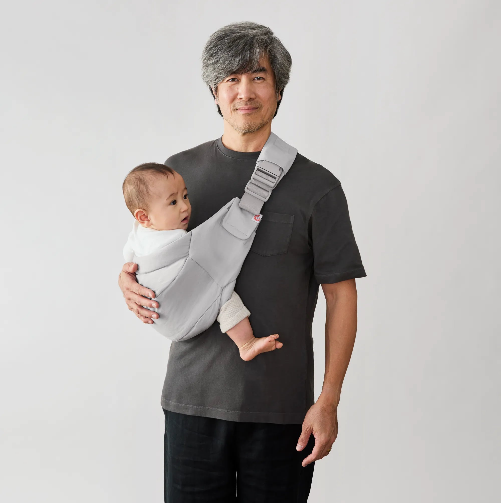 Upsie Sling Carrier | Ergobaby France