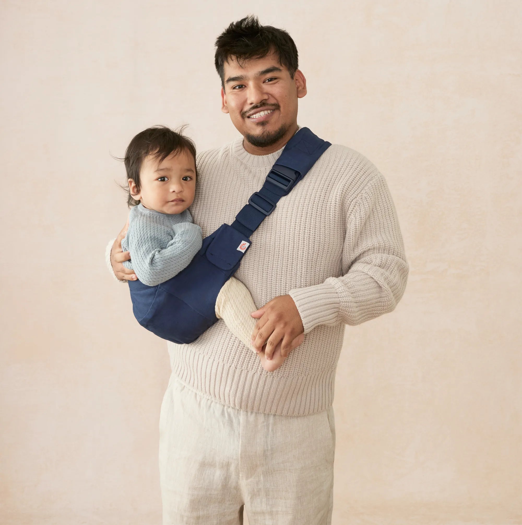 Upsie Sling Carrier | Ergobaby United States