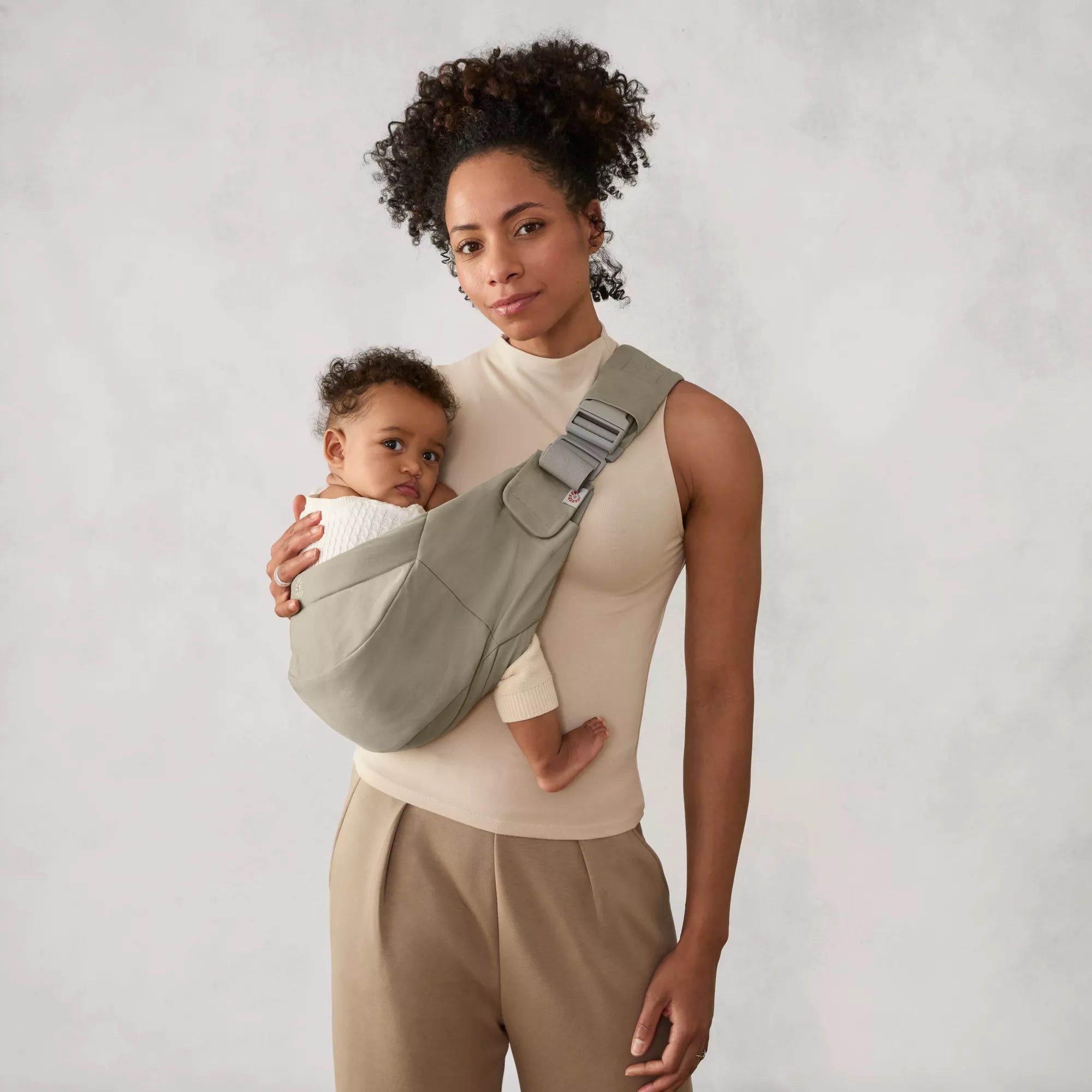 Upsie Sling Carrier | Ergobaby United States