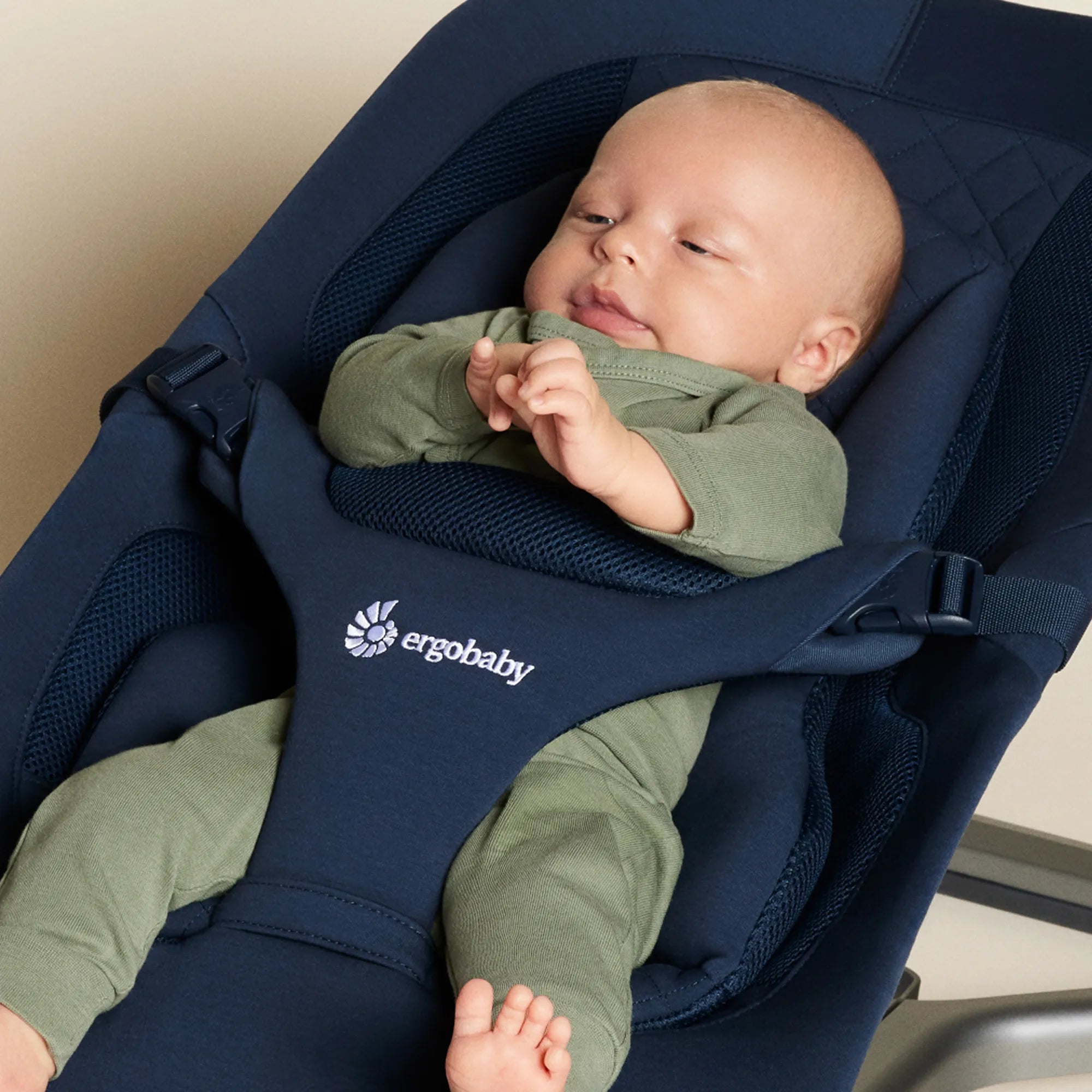 Evolve 3-in-1 Bouncer | Ergobaby Sweden