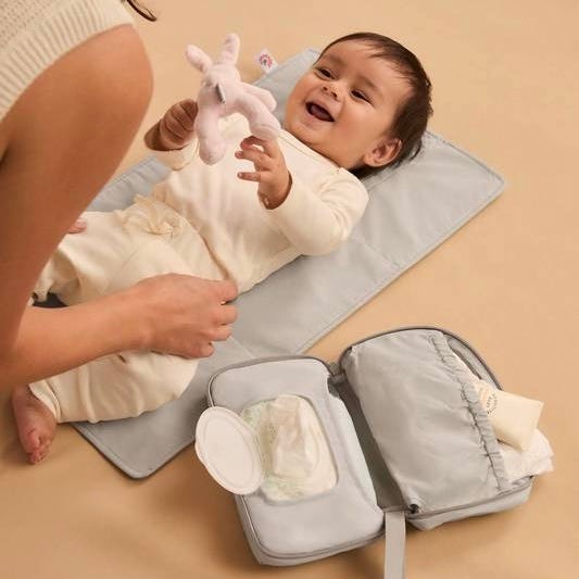 Tragbare Wickelunterlage | Ergobaby Deutschland