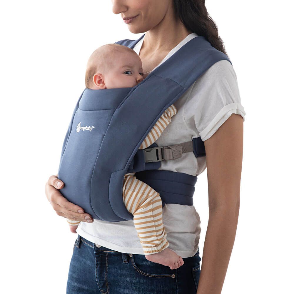 How Do I fit a Newborn in the Embrace Carrier? (less than 23 in)